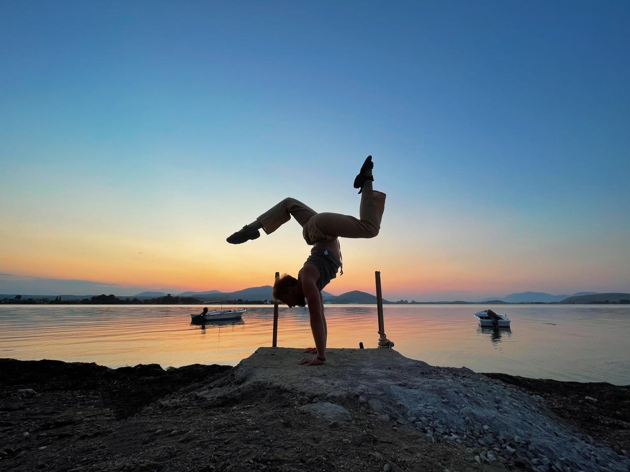 AcroYoga.org | Learn, Connect, Practice